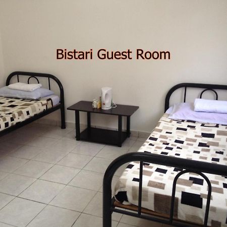 Bistari Homestay Parit Raja Dış mekan fotoğraf